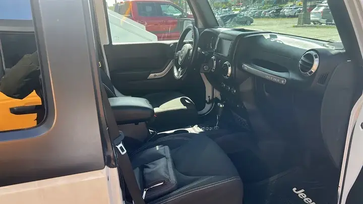 Jeep Wrangler 2015 photo 4