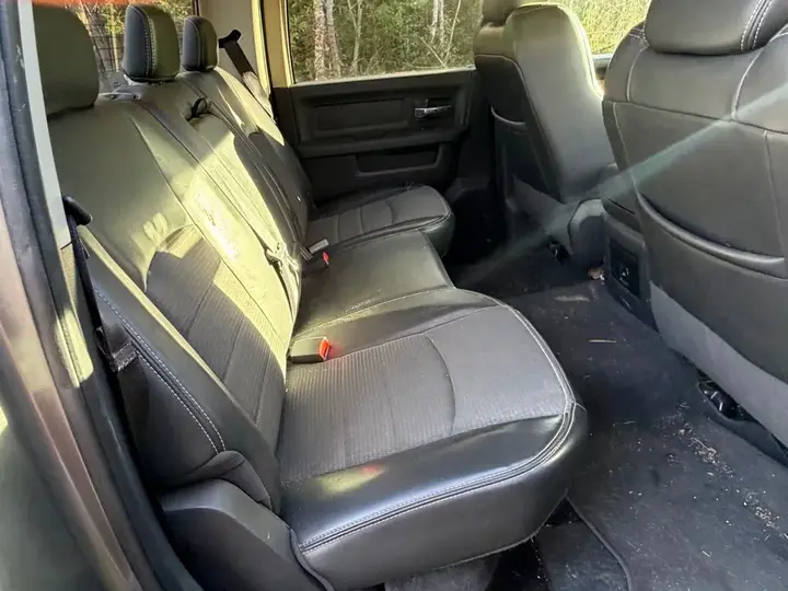 Dodge Ram 1500 2010 photo 4