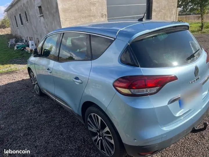 Renault Scenic 2018 photo 2