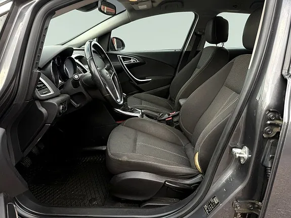 Opel Astra 2012 photo 5
