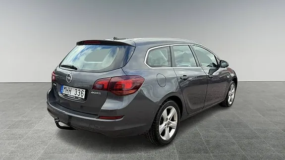 Opel Astra 2012 photo 3