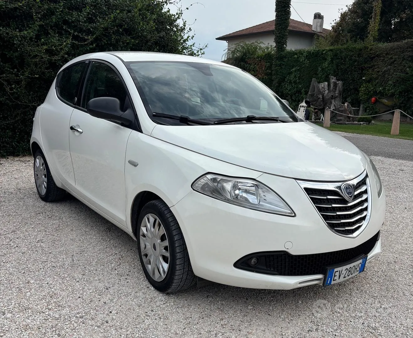 Lancia Ypsilon 2014 photo 4