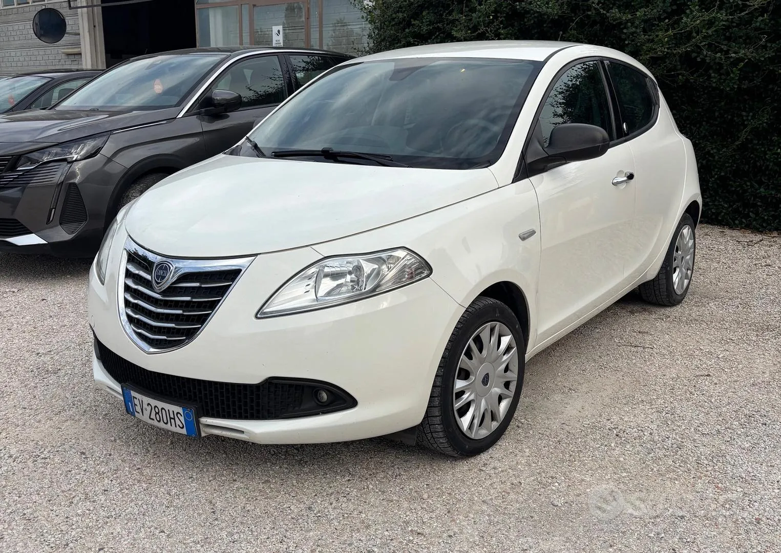 Lancia Ypsilon
