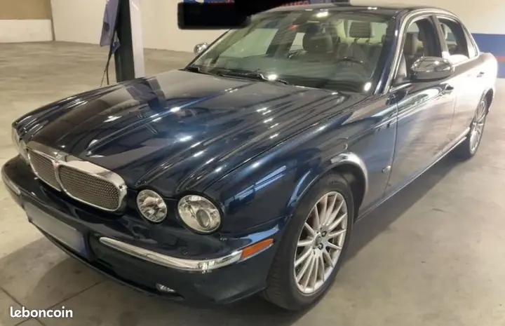Jaguar Xj6