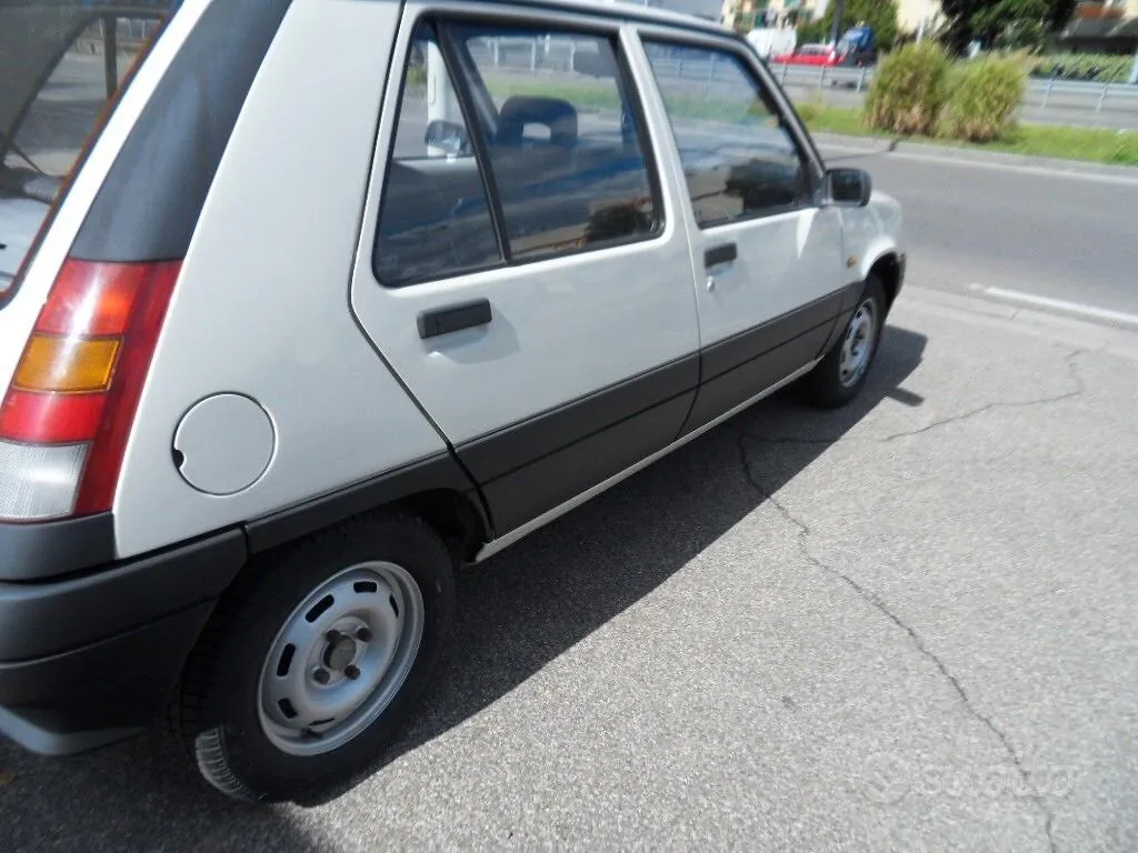 Renault R5 1989 photo 5