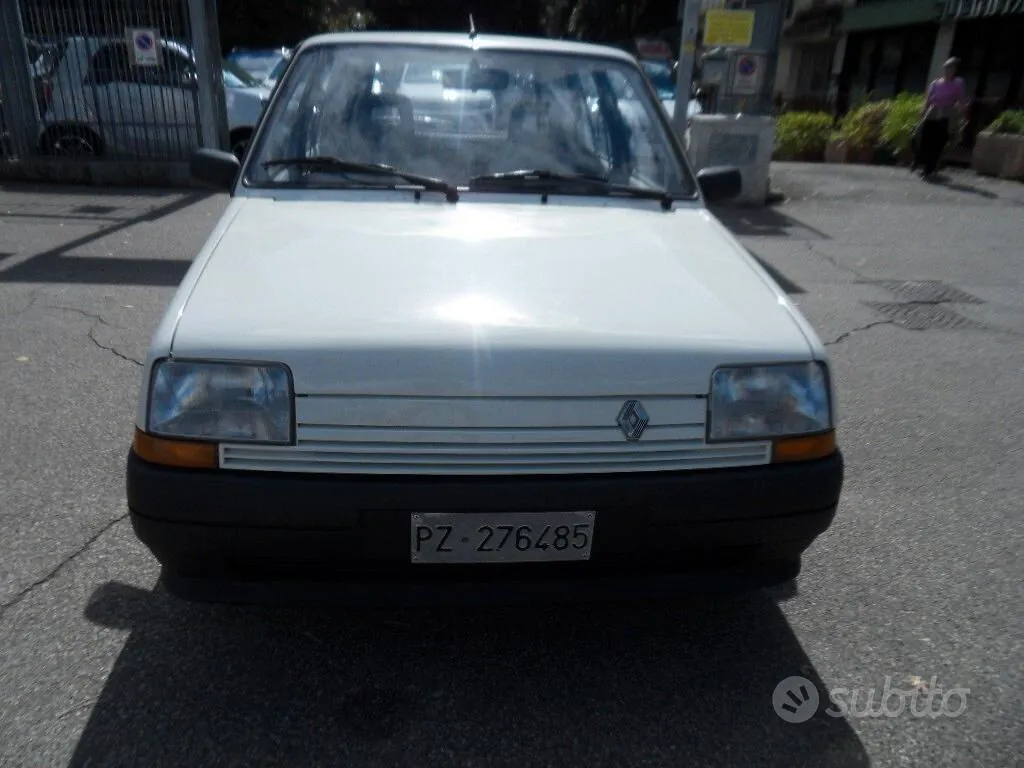Renault R5 1989 photo 2