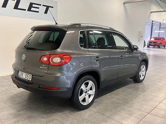 Volkswagen Tiguan 2011 photo 4