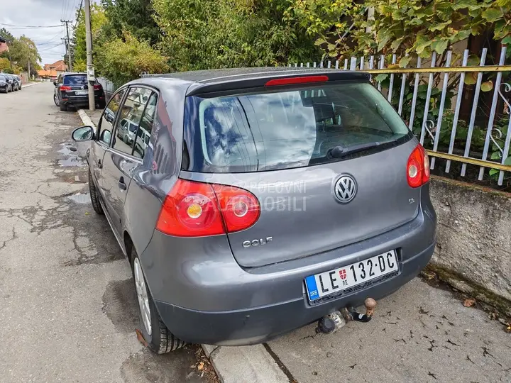 Volkswagen Golf 5 2005 photo 2