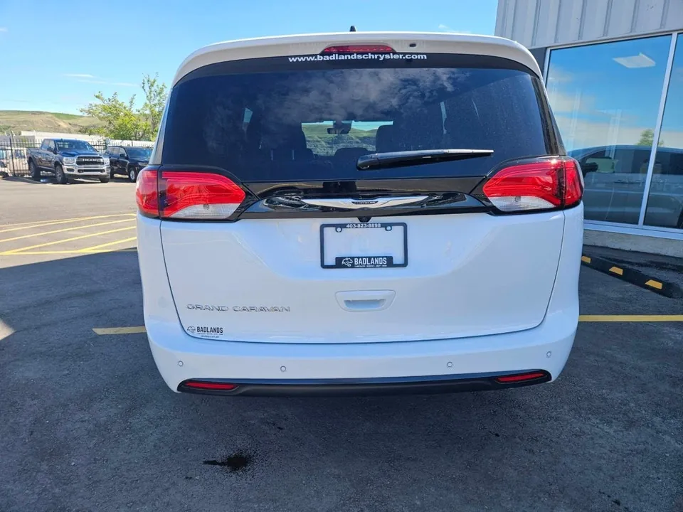Chrysler Grand Caravan 2027 photo 5