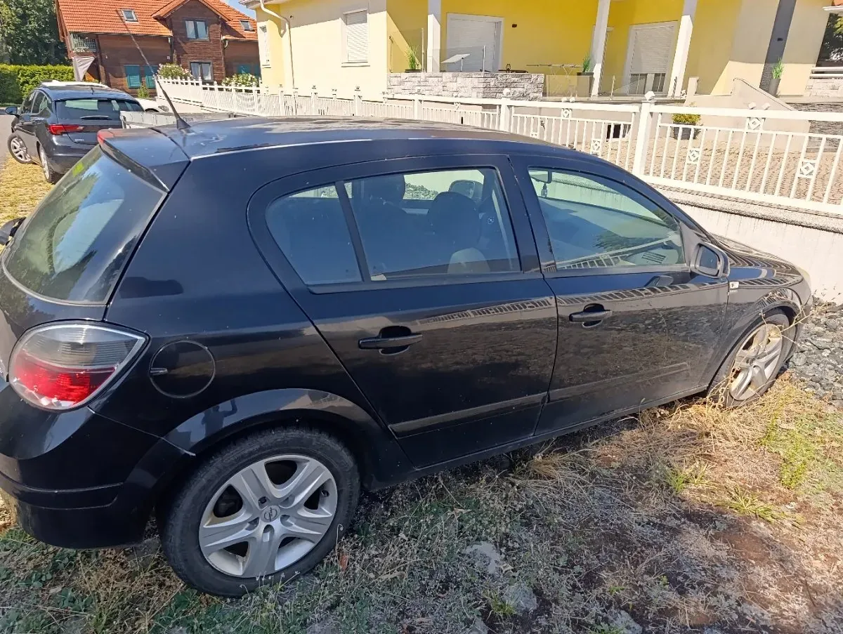 Opel Astra 2007 photo 3
