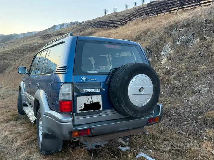 Toyota Land Cruiser 2000 photo 3