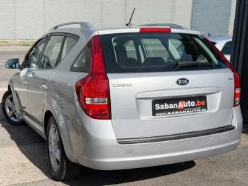 Kia Ceed Sw 2012 photo 2