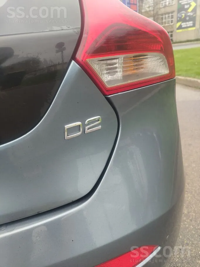 Volvo V40 2013 photo 3