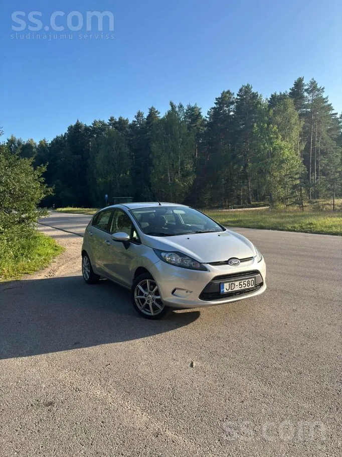Ford Fiesta 2012 photo 3
