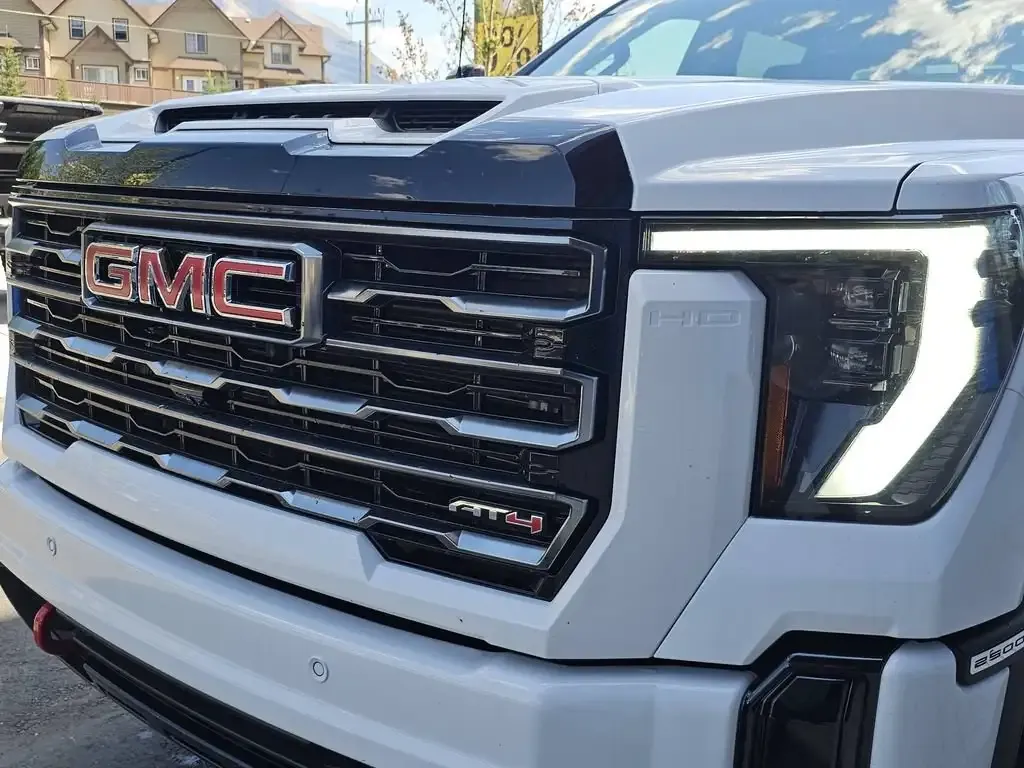 GMC Sierra 2500Hd 2026 photo 3
