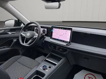Volkswagen Tiguan 2024 photo 2