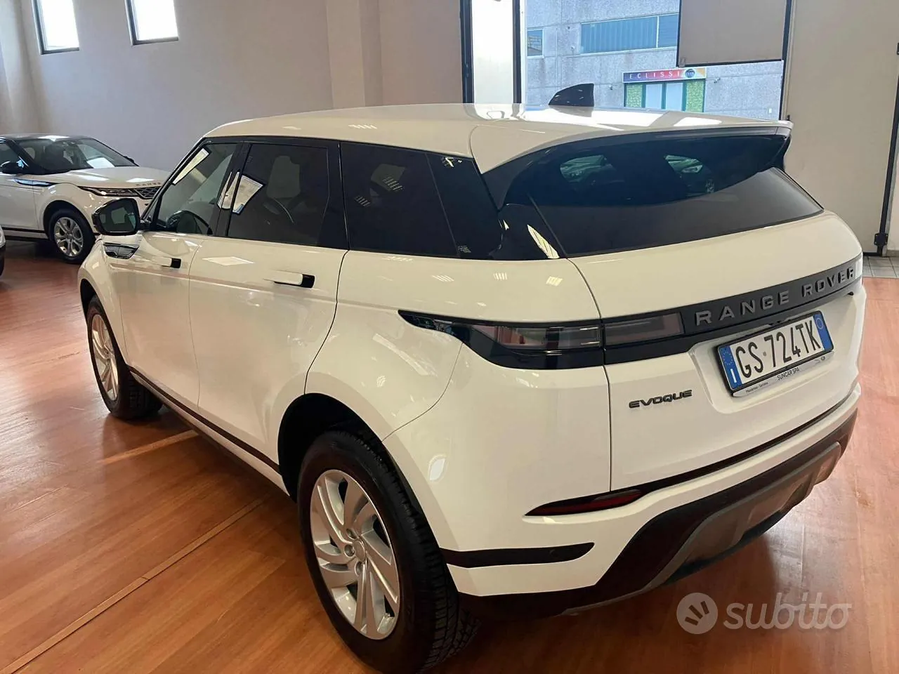 Land Rover Range Rover Evoque 2024 photo 4