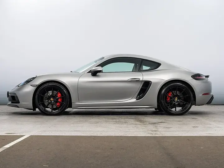 Porsche 718 Cayman 2024 photo 2
