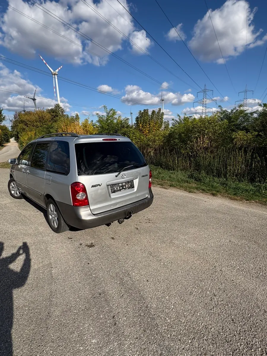 Mazda Mpv 2002 photo 3