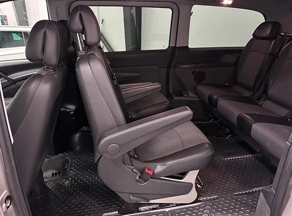 Mercedes-Benz Viano 2013 photo 5