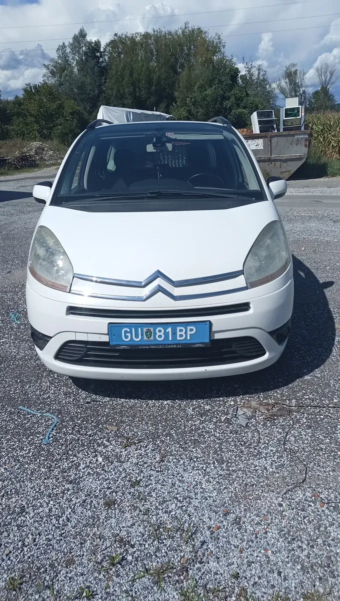 Citroen C4 Picasso 2009 photo 3