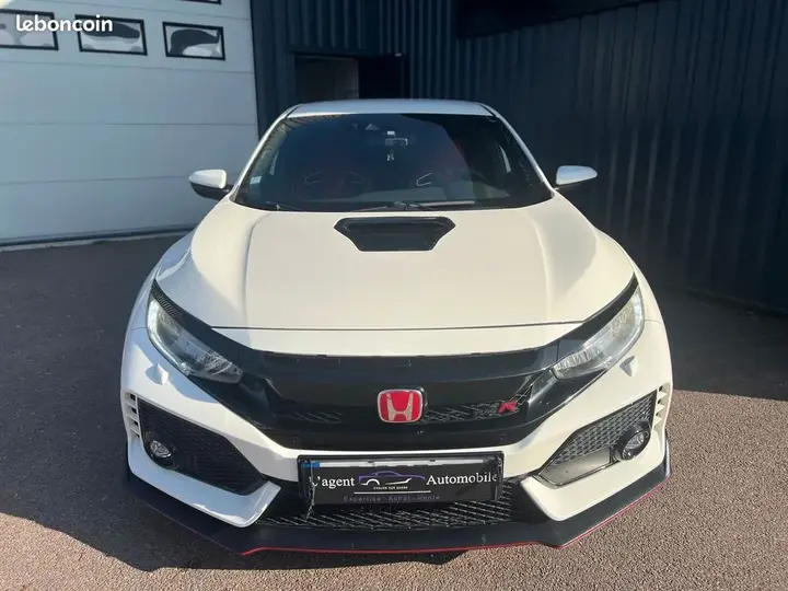 Honda Civic 2017 photo 2
