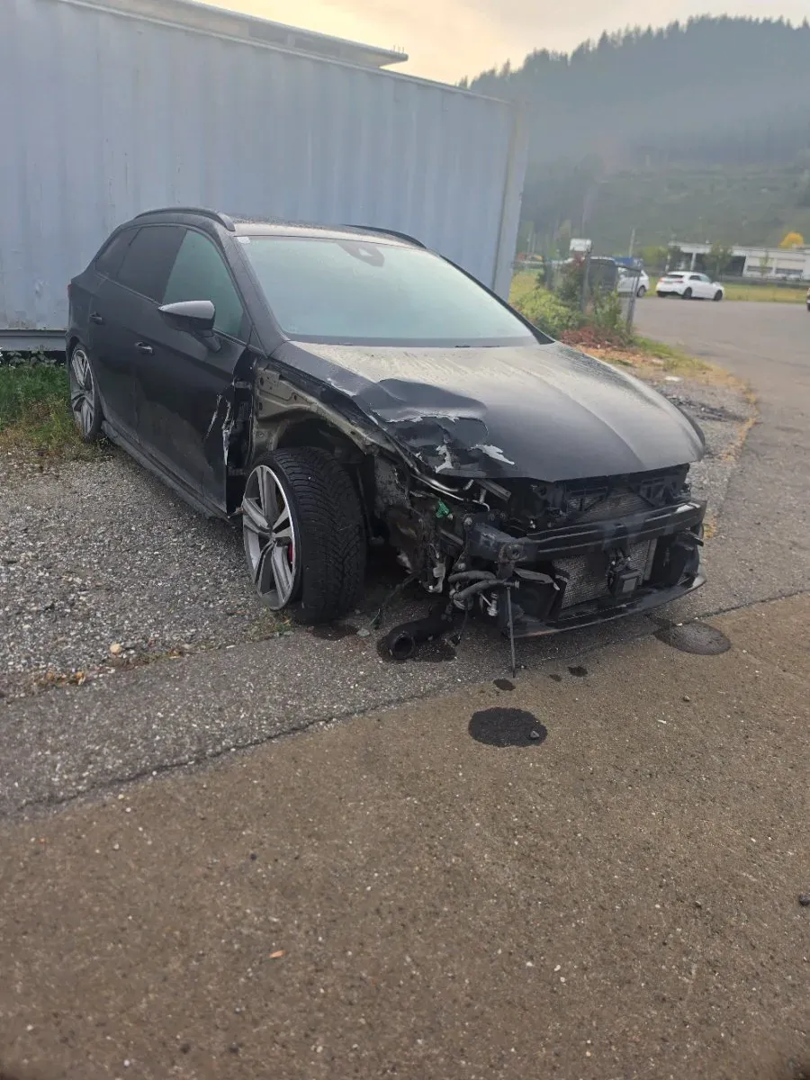 Seat Leon 2019 photo 2