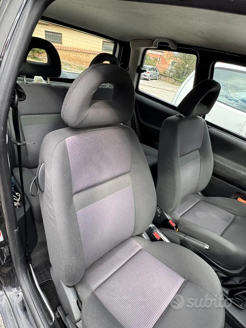 Volkswagen Lupo 2001 photo 2
