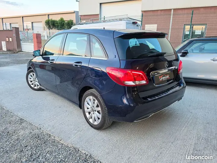 Mercedes-Benz B-Class 2018 photo 3