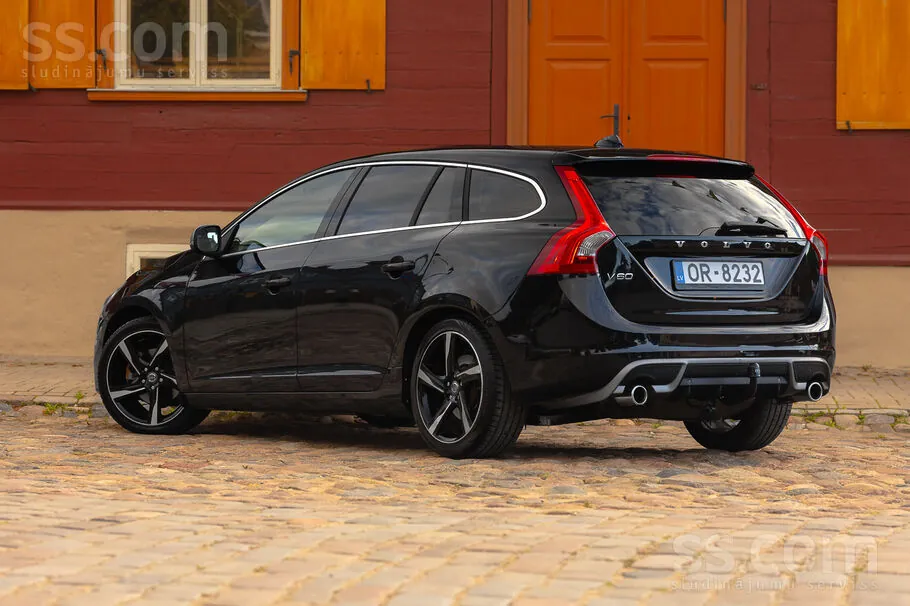 Volvo V60 2012 photo 2