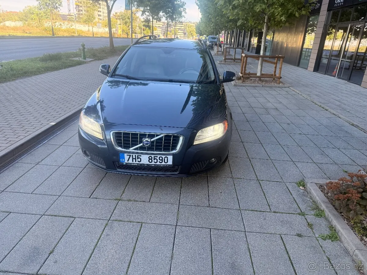Hyundai V70 2026 photo 2