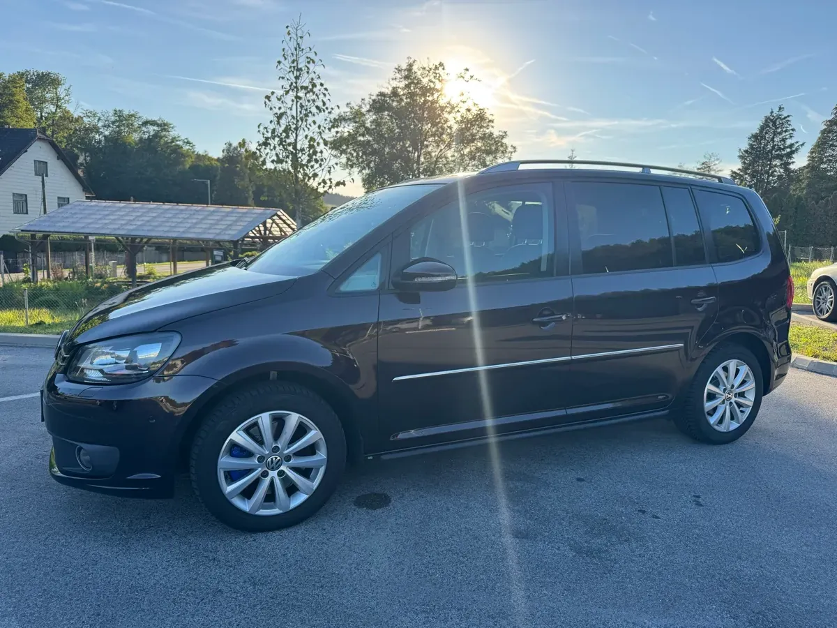 Volkswagen Touran 2013 photo 3