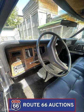 Lincoln Continental Mark Iv 1975 photo 2