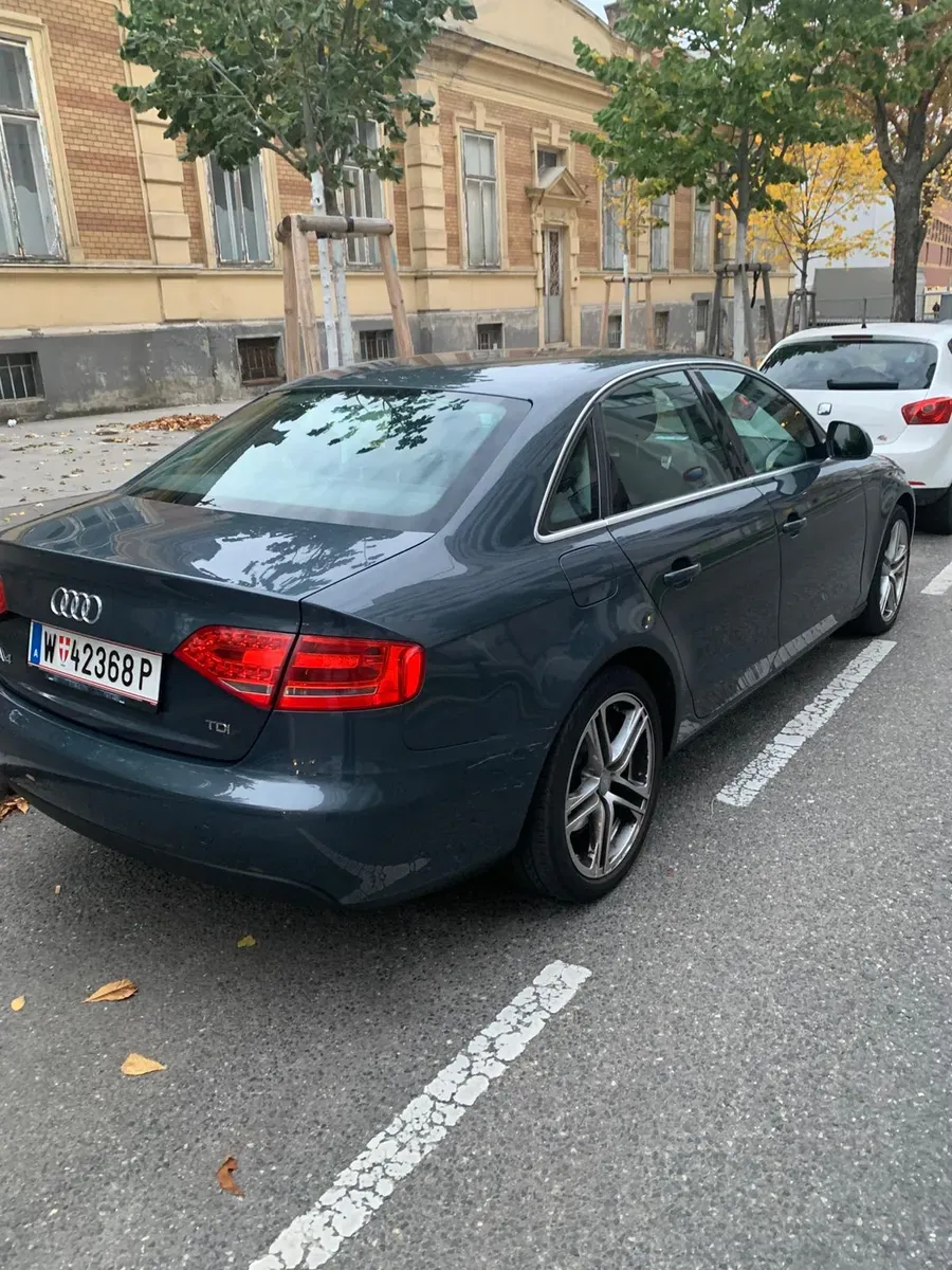 Audi A4 2008 photo 2