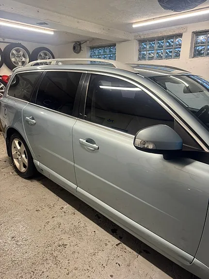 Volvo V70 2007 photo 2