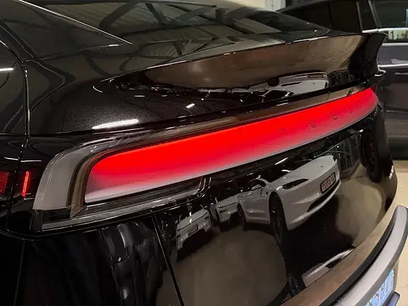 Tesla Model Y 2026 photo 5