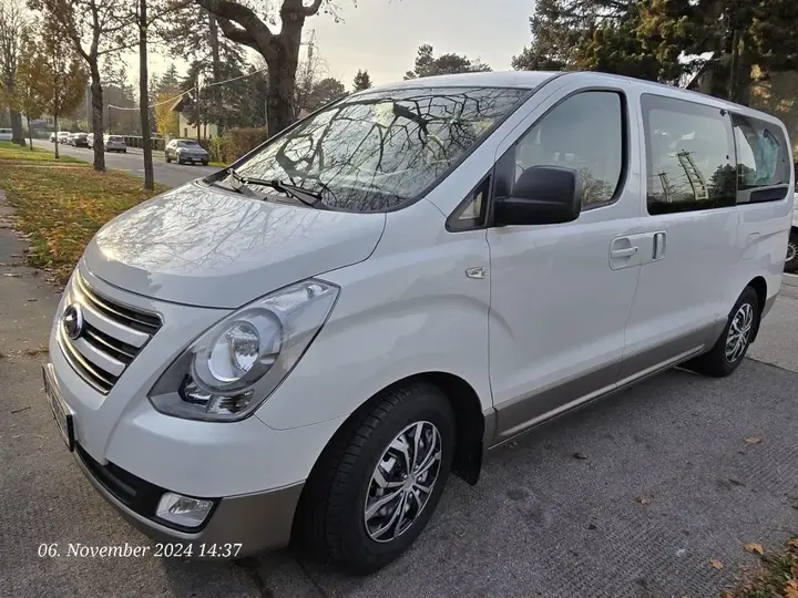 Hyundai H1 2018 photo 2