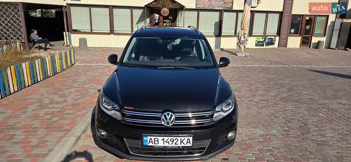 Volkswagen Tiguan 2012 photo 2