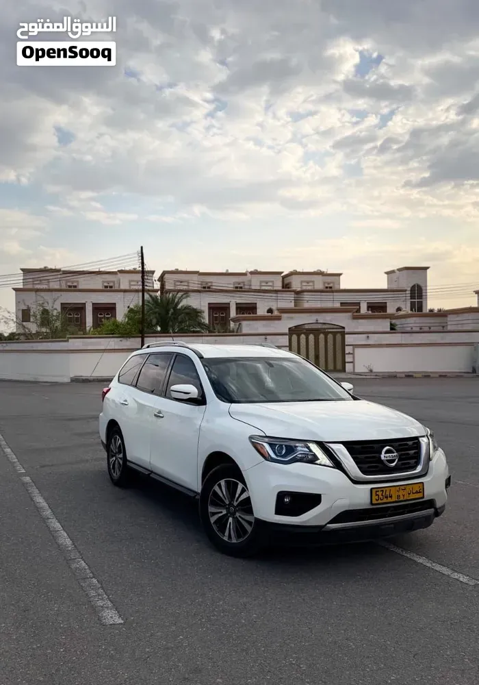Nissan Pathfinder 2018 photo 2