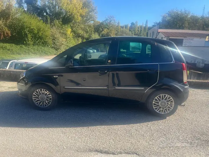 Lancia Musa 2008 photo 2