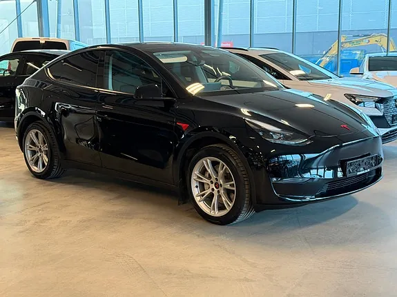 Tesla Model Y 2023 photo 3