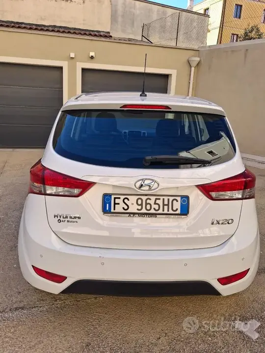 Hyundai Ix20 2018 photo 3
