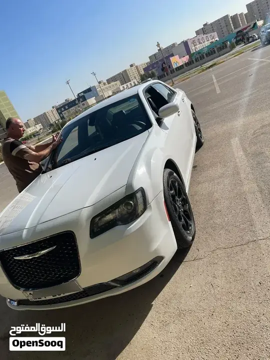 Chrysler 300 2019 photo 3
