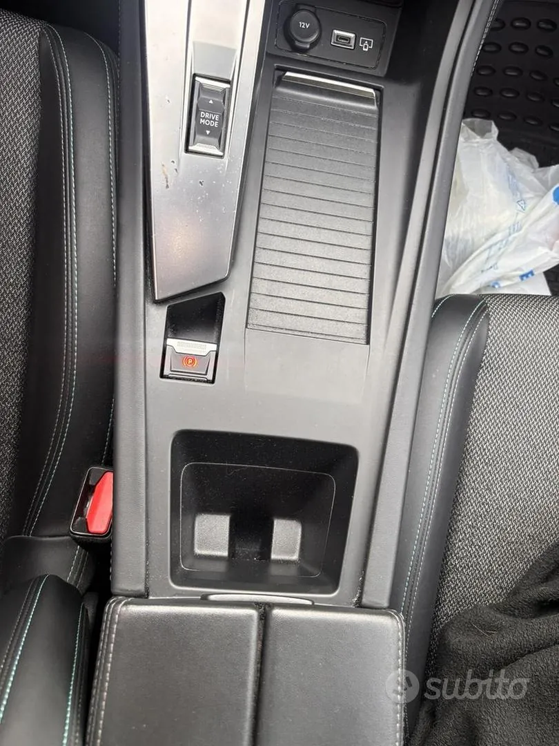 Peugeot 308 2022 photo 4