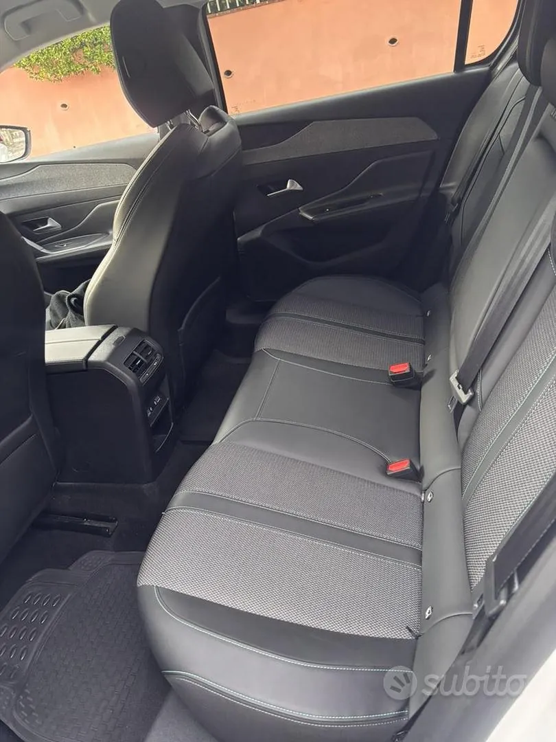 Peugeot 308 2022 photo 5