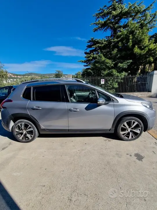 Peugeot 2008 2016 photo 4