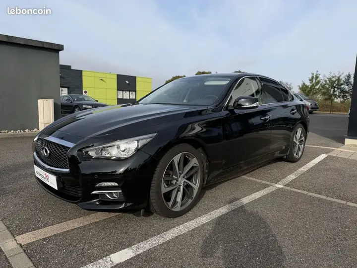 Infiniti Q50 2016 photo 3