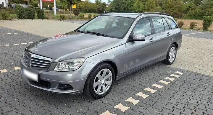Mercedes-Benz C200