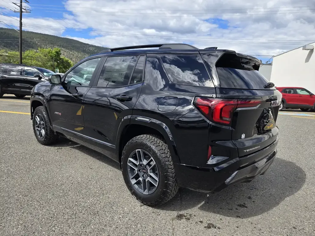 GMC Terrain 2026 photo 3