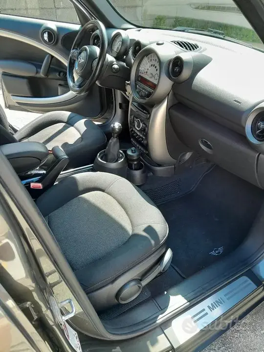 Mini Countryman 2011 photo 2